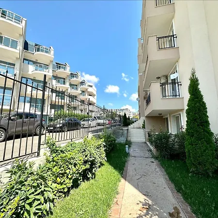 Ipanema - Menada Apartament *